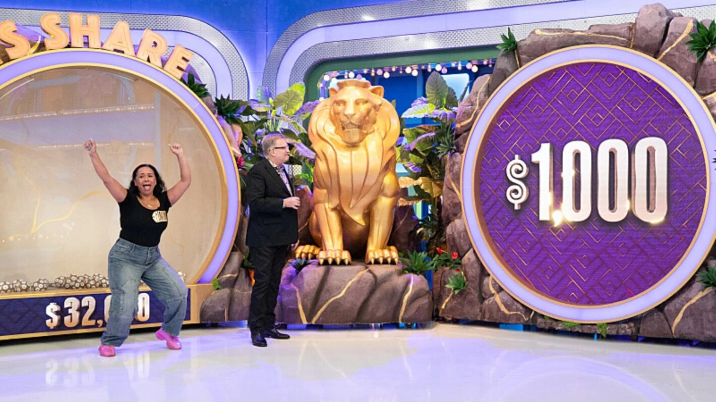 The Price Is Right production set featuring the Money's Share pricing game